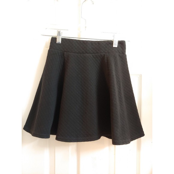 H&M Divided Black Quilted A-line Mini Skirt. XS - Picture 1 of 5